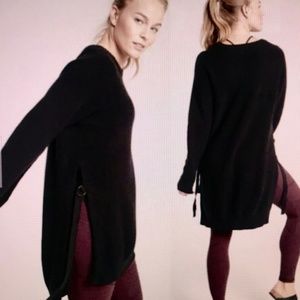 Athleta Size M Black Ribbed Tunic Knit Sweater Long Sleeve